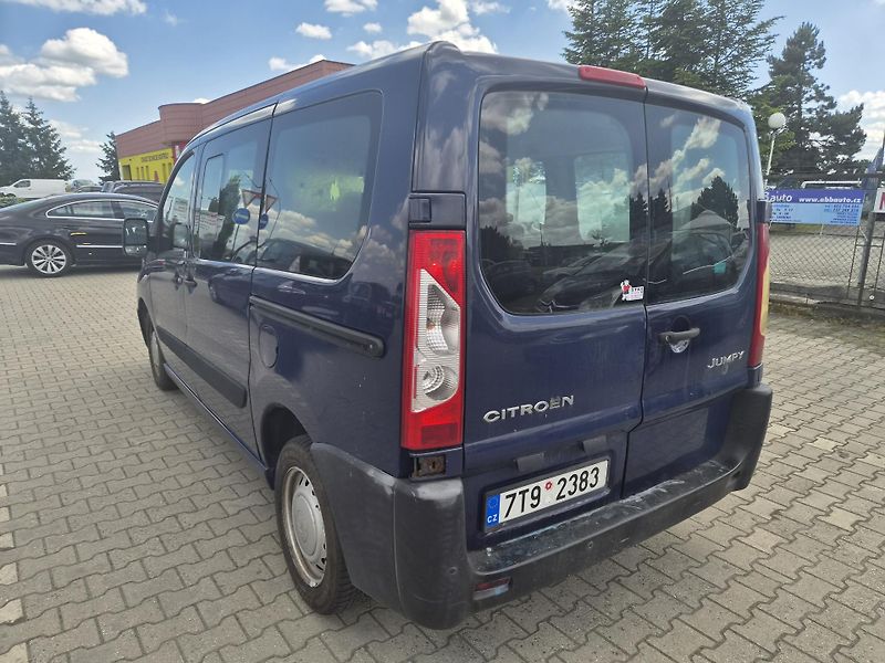 Citroën Jumpy (2012) 1,6 HDi 6 míst - fotka 4 z 8