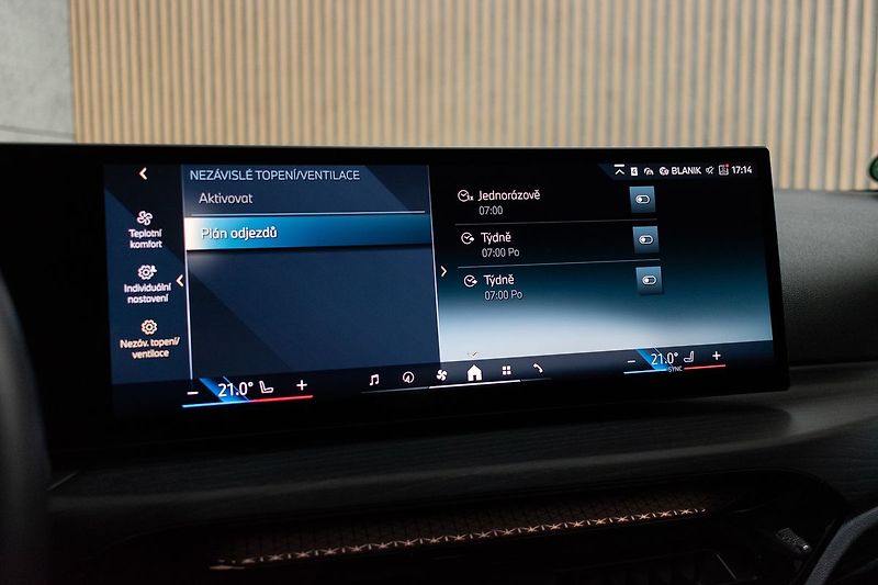 BMW Řada 3 320d xD ///M*TAŽNÉ*ZÁRUKA 2/28 - fotka 29 z 49