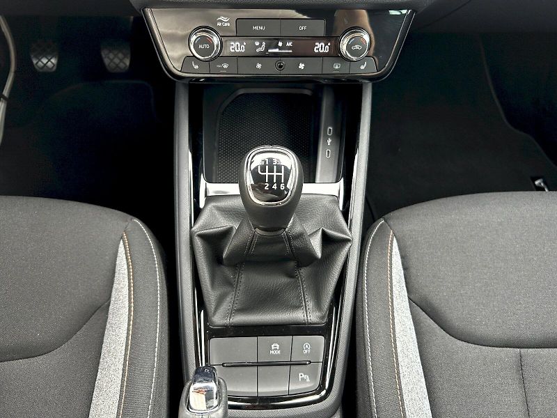 Škoda Scala (2025) 1.0 TSI 85kW MP6 Selection - fotka 21 z 35