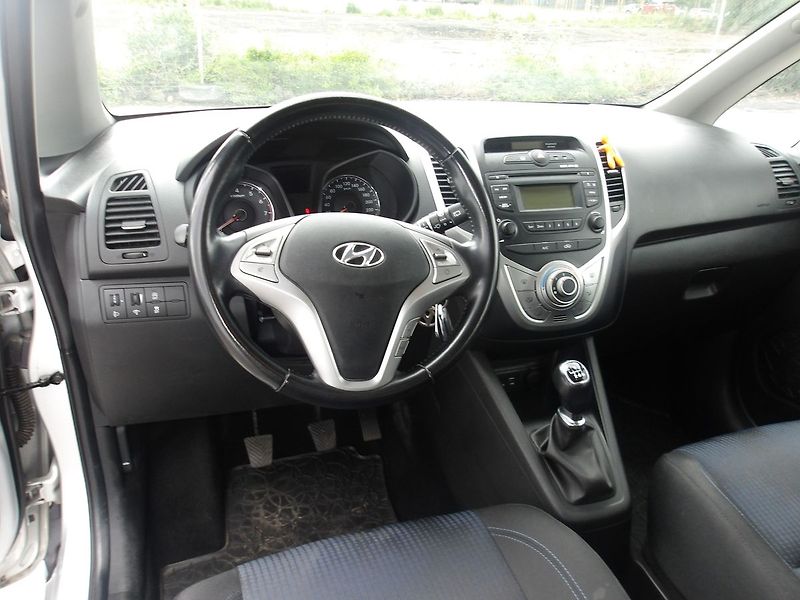 Hyundai ix20 1,6i 91kW NAJ.56000km !!! 1.MA - fotka 20 z 30