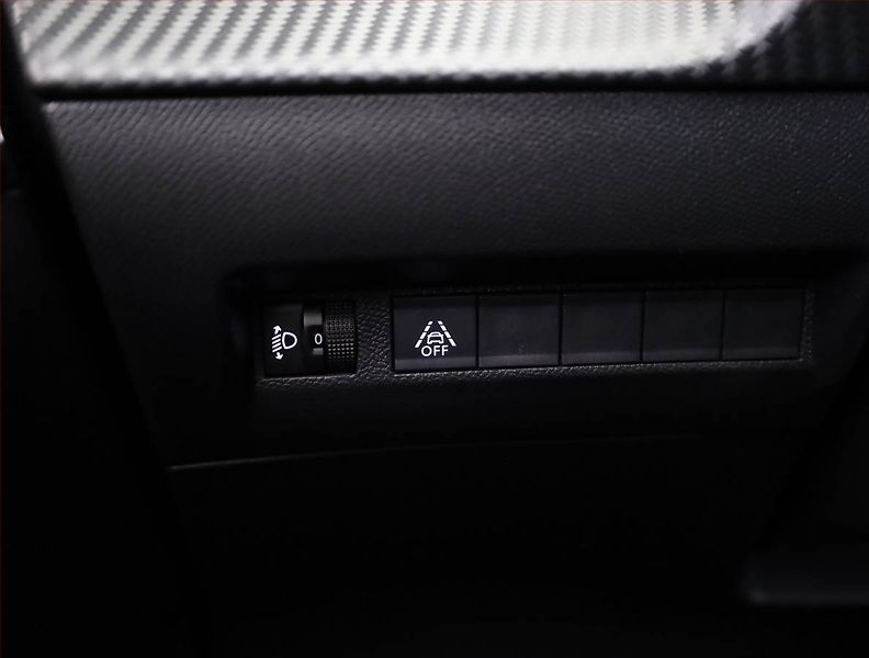 Peugeot 208 (2023) 1.2 PureTech, ČR,1.maj - fotka 16 z 17