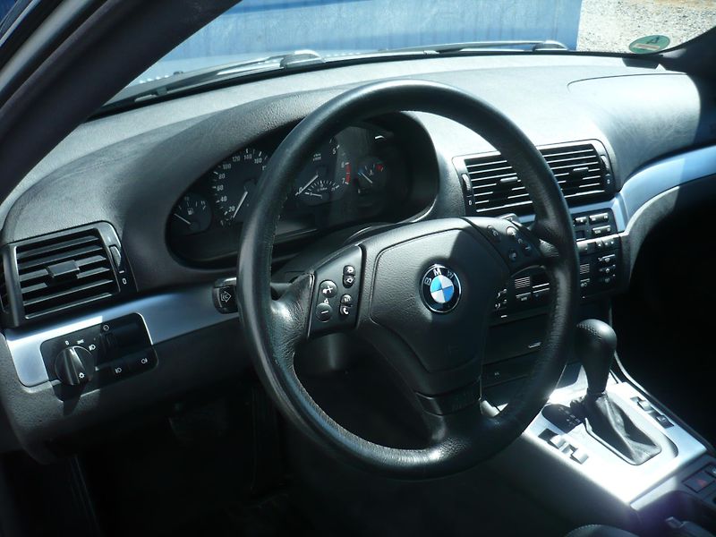 BMW Řada 3 E46 328i 142Kw Klima - fotka 16 z 34