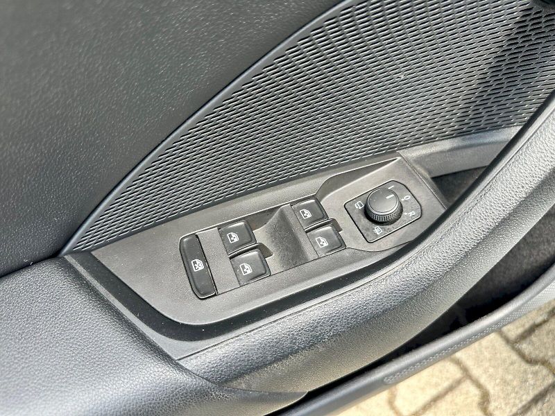 Škoda Octavia (2022) 2.0 TDI 110kW Style Combi - fotka 8 z 24