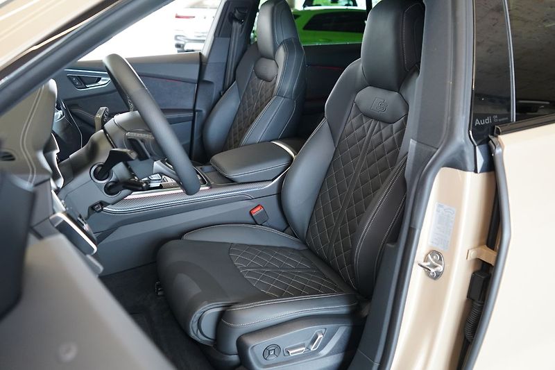Audi Q8 TDI quattro 210 kW, S line - fotka 21 z 50