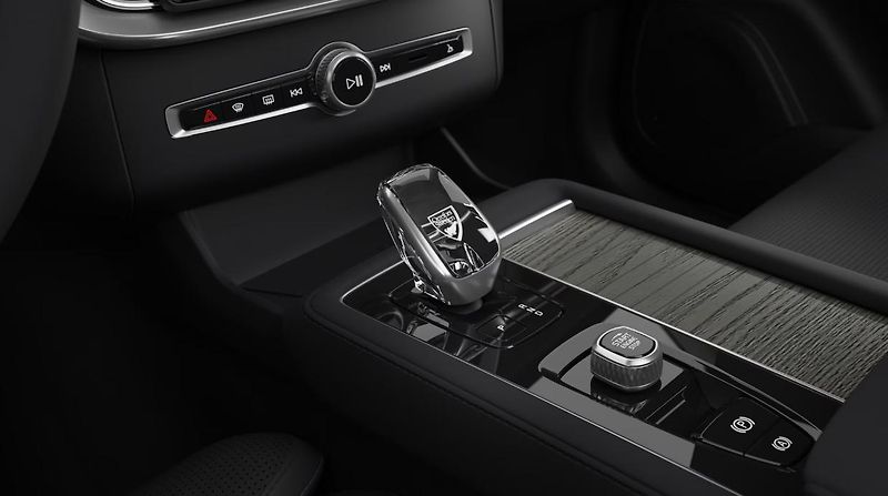 Volvo XC90 (2026) T8 AWD RECHARGE ULTRA AUT - fotka 12 z 20