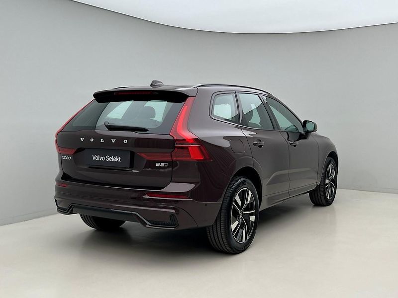 Volvo XC60 B5 AWD DARK PLUS RECHARGE CZ - fotka 13 z 44