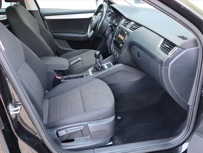 Škoda Octavia (2017) Ambition 1.6 TDI, Navi - fotka 9 z 18