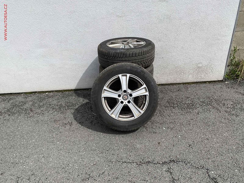 Mercedes-Benz Třídy E (2010) 1.8 CGi E200, Avantgarde, AT - fotka 19 z 19