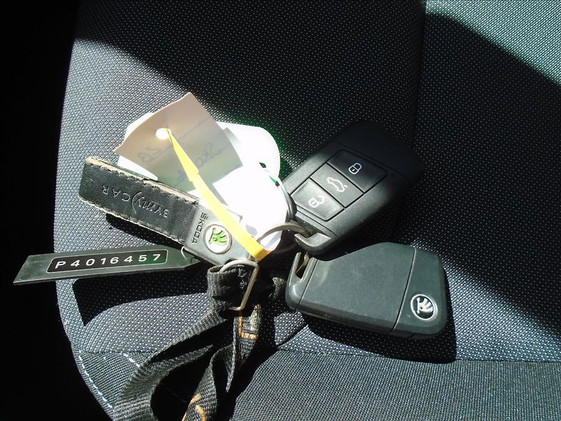Škoda Fabia 1,0   AUTOMAT - fotka 28 z 29