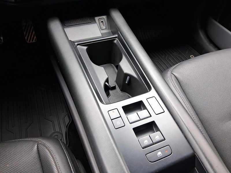 Hyundai Ioniq 6 STYLE PREMIUM 4x4 239 kW - fotka 23 z 44