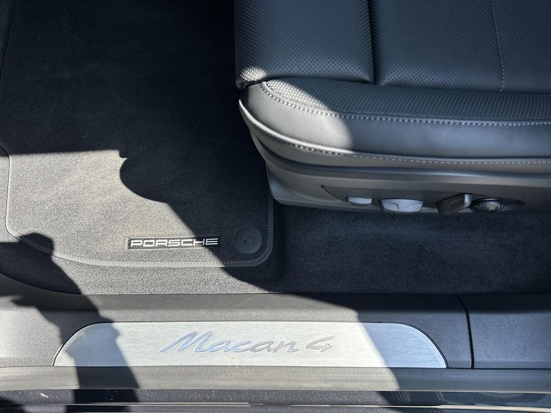 Porsche Macan (2026) 4 - fotka 25 z 30