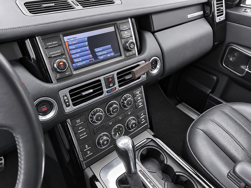 Land Rover Range Rover 5.0 375 kW V8 4x4 CZ Bi-xenon - fotka 25 z 38
