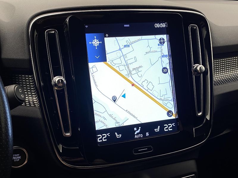 Volvo XC40 D4 AWD R-DESIGN AUT CZ - fotka 40 z 43