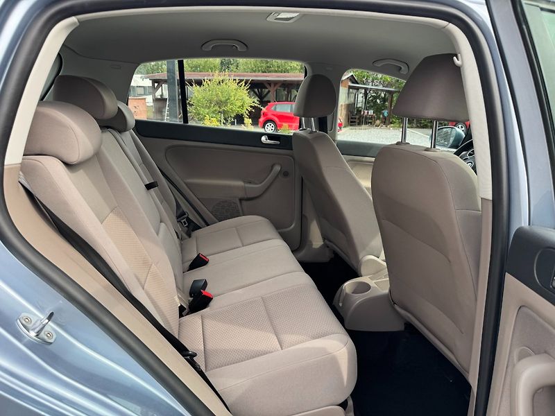 Volkswagen Golf Plus (2010) Rabbit 1.2 TSI 63kW - fotka 24 z 35
