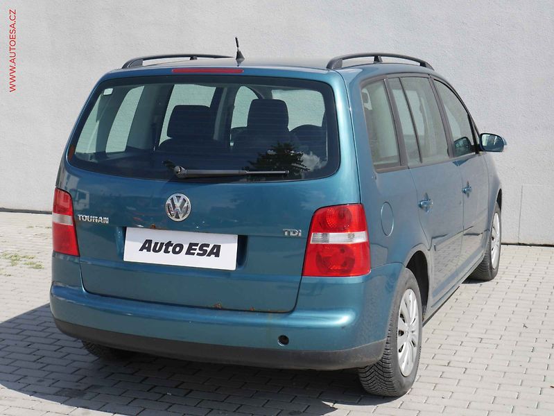 Volkswagen Touran (2004) 1.9TDi, DSG - fotka 4 z 15