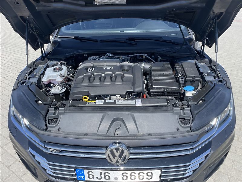 Volkswagen Arteon 2,0 BiTDi 176kw R-Line 4x4 DPH - fotka 26 z 39