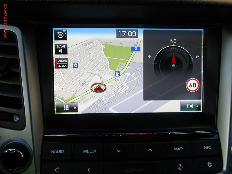 Hyundai Tucson (2015) 2.0 CRDi 4x4, ČR, Navi, xenon - fotka 17 z 21