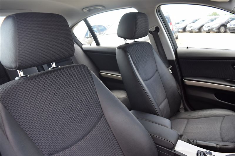 BMW Řada 3 2,0 i 105KW PO SERVISE TOP! - fotka 24 z 48