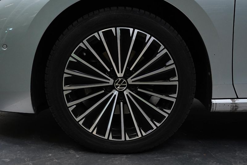 Volkswagen Passat - fotka 10 z 29