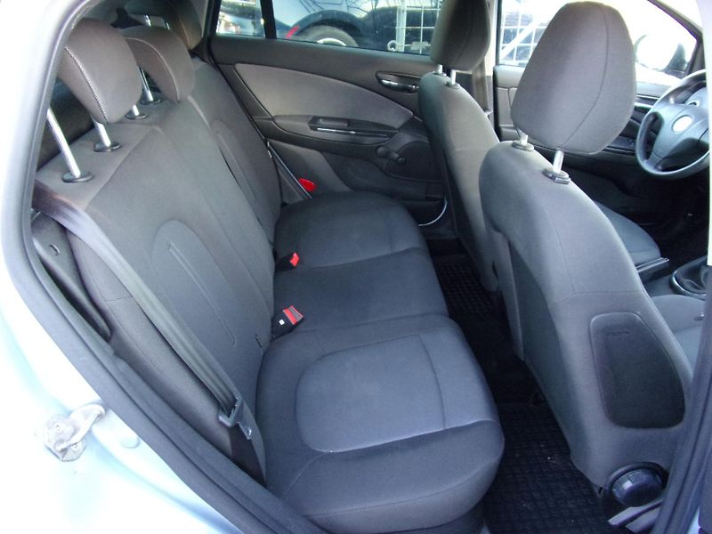 Fiat Bravo (2009) 1.4i 66kW PŮVOD ČR  2.MAJITEL  - fotka 16 z 18