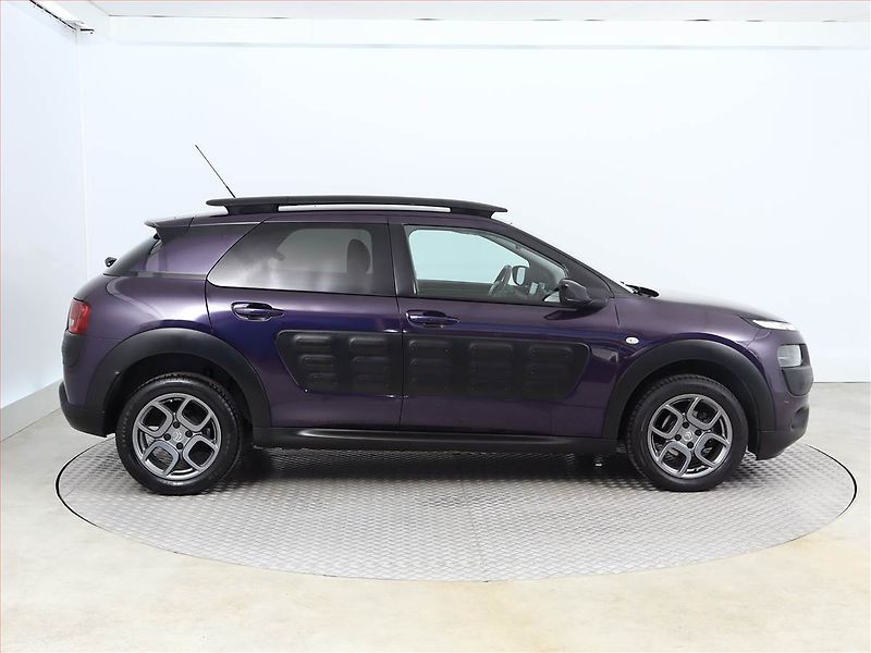 Citroën C4 Cactus (2016) 1.2 PureTech, Navi, Tempomat - fotka 6 z 12