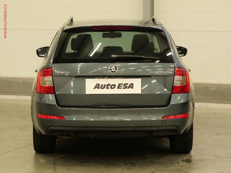 Škoda Octavia (2015) 1.4 TSi, Edition, xenon - fotka 5 z 14