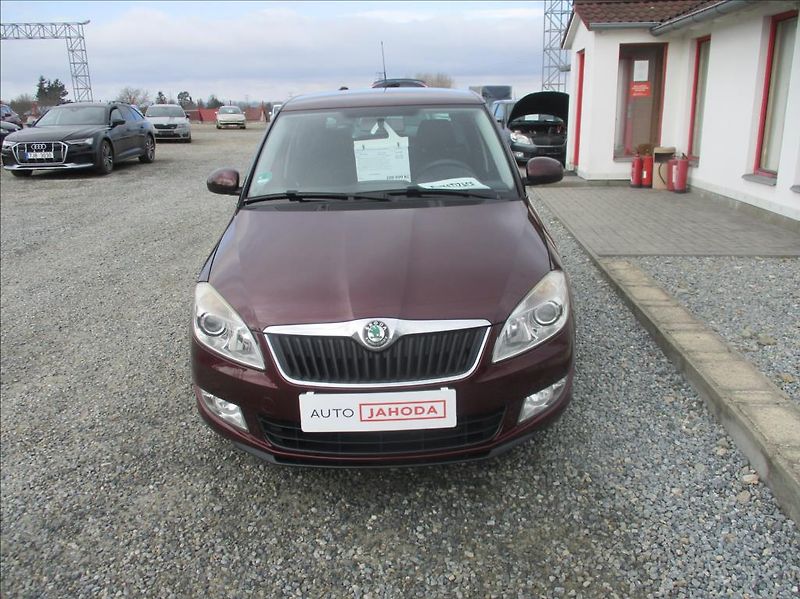 Škoda Fabia 1,2 TSI, digi klima, serviska, - fotka 2 z 32