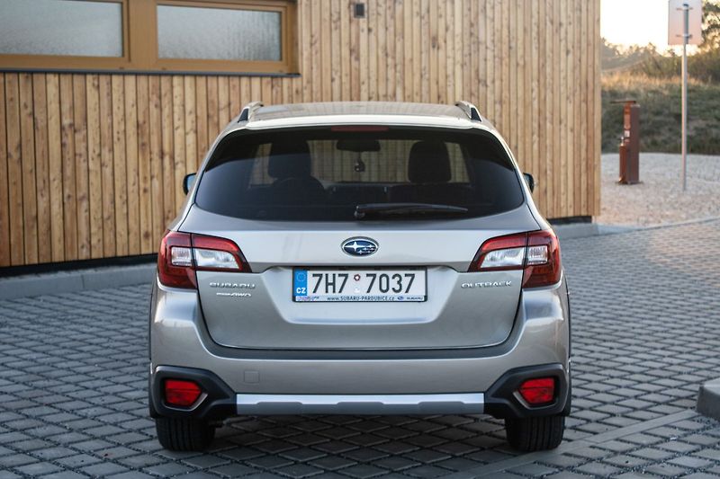 Subaru Outback - fotka 5 z 44