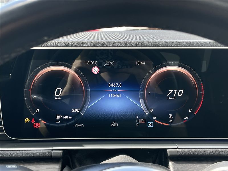 Mercedes-Benz GLE 2,9 4MATIC AMG Line TAŽNÉ  400 - fotka 9 z 23
