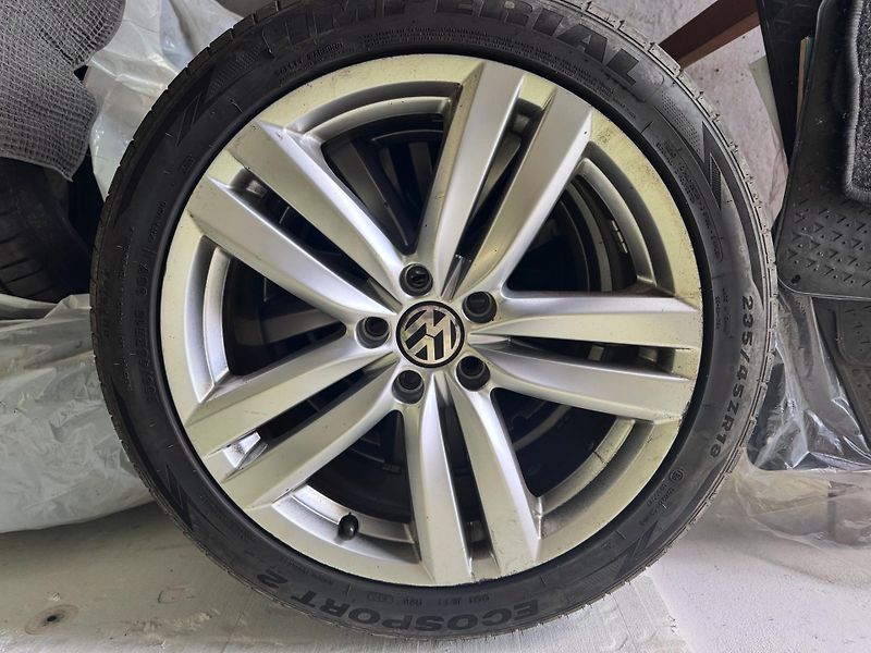 Volkswagen Passat (2015) 2.0 /176kW/4x4 - fotka 20 z 24