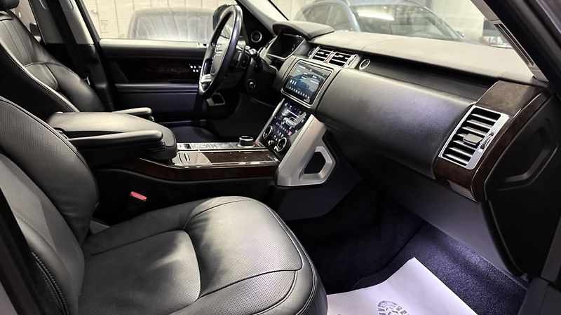 Land Rover Range Rover (2022) D350,VOGUE,ZÁRUKA - fotka 18 z 42