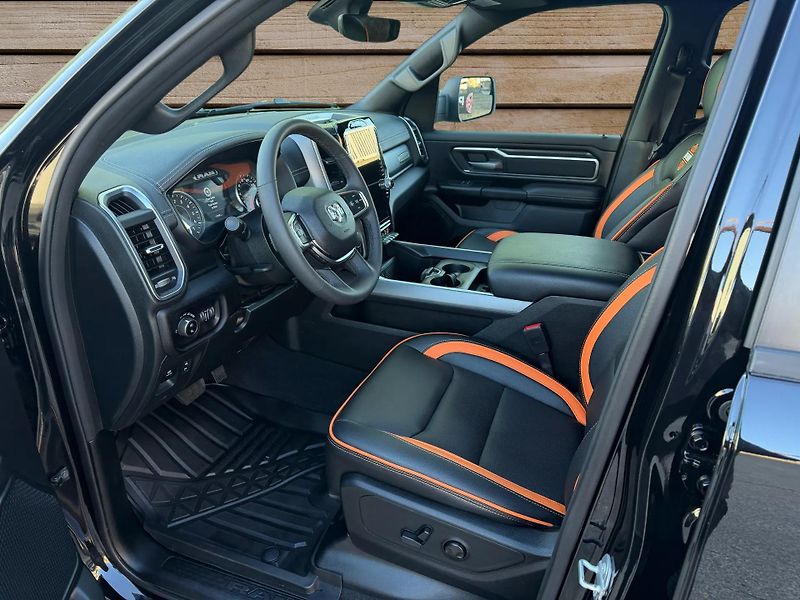 Dodge RAM (2026) +HEMI+DPH+OFFROAD PAKET+ - fotka 16 z 25