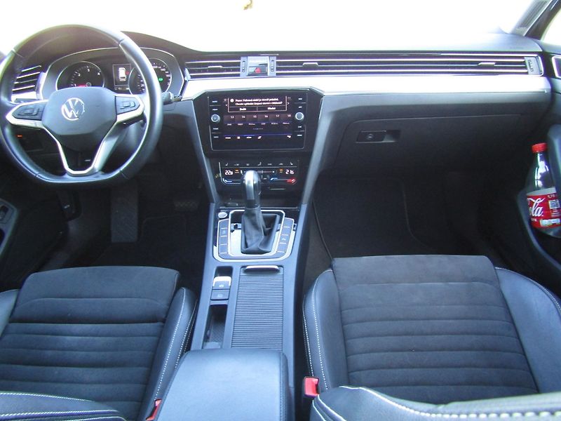Volkswagen Passat (2022) 2.0 TDI DSG 147kW  MATRIX - fotka 16 z 41