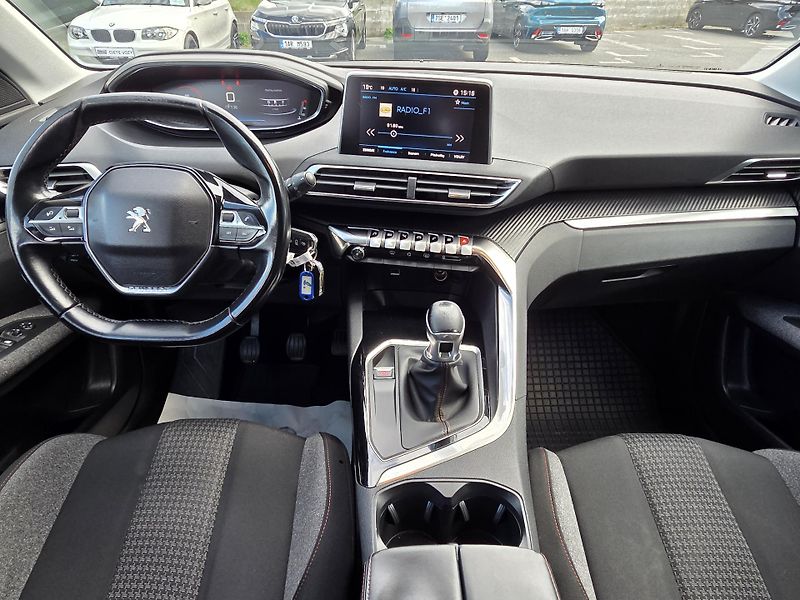 Peugeot 3008 (2018) 1.2 PT 130 ACTIVE MAN6 - fotka 13 z 26