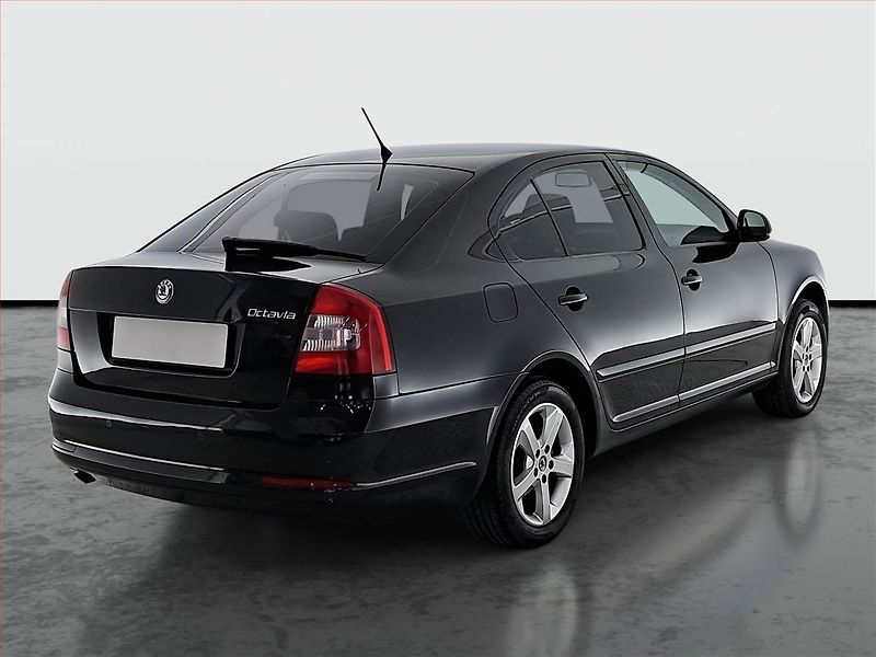 Škoda Octavia (2011) Ambiente Plus 1.2 TSI - fotka 5 z 15