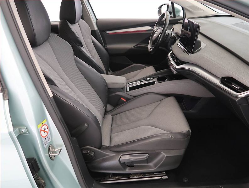 Škoda Enyaq (2023) iV 60 (62 kWh), SoH 92% - fotka 9 z 33