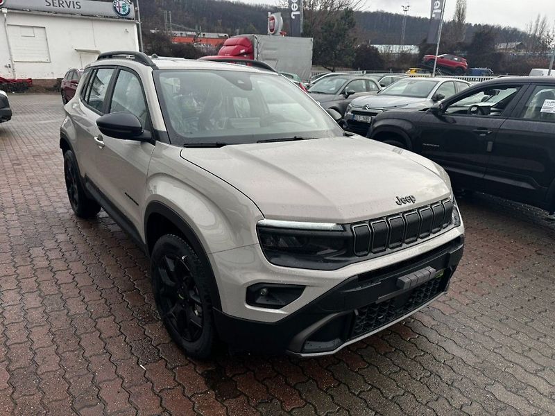 Jeep Avenger 4xe Upland 1.2 Turbo e-Hybrid - fotka 4 z 12