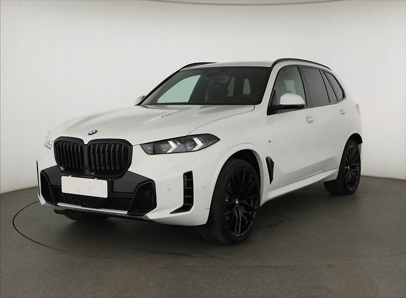 BMW X5 (2025) xDrive30d, M Paket, FullLed - fotka 2 z 31