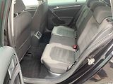 Volkswagen Golf (2018) 2.0 TDi, Highline, LED - náhled 10