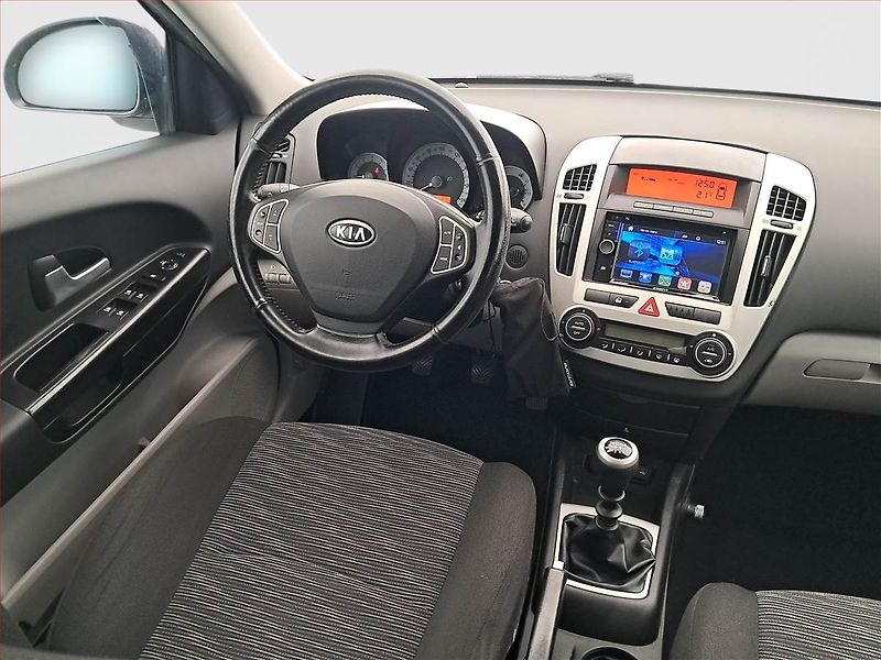 Kia Ceed (2007) LX 1.6 i, Serv.kniha, nová STK - fotka 7 z 17