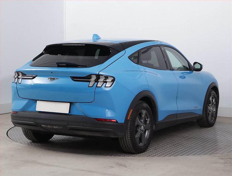 Ford Mustang Mach-E (2024) Standard Range RWD, SoH 97% - fotka 5 z 21