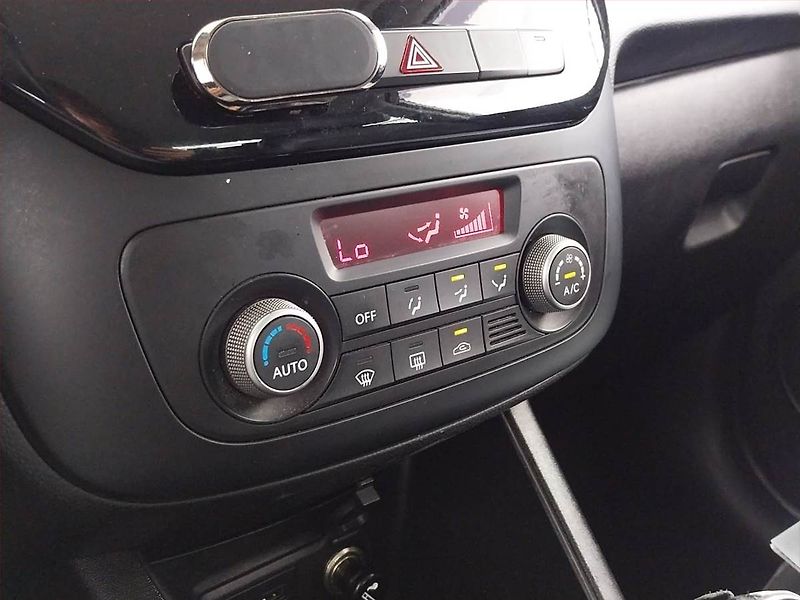 Kia Venga (2015) Exclusive 1.6 CVVT, ČR,1.maj - fotka 13 z 17