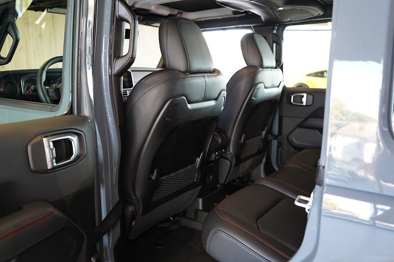 Jeep Wrangler (2026) MOAB 392 V8 - fotka 21 z 47