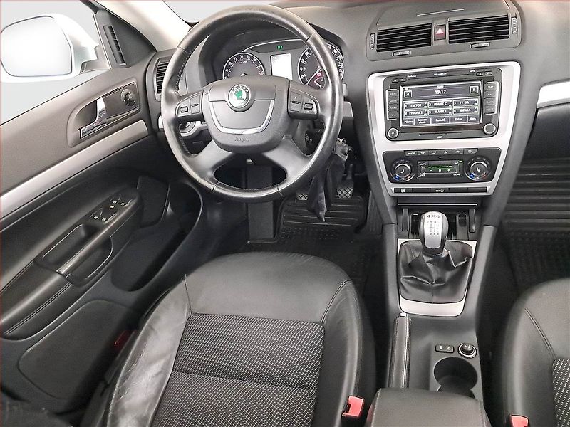 Škoda Octavia (2008) 2.0 TDI, 4X4, Serv.kniha - fotka 7 z 19