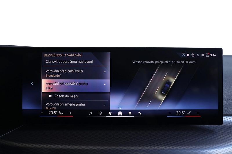 BMW Řada 3 320d xDrive Touring - fotka 14 z 24