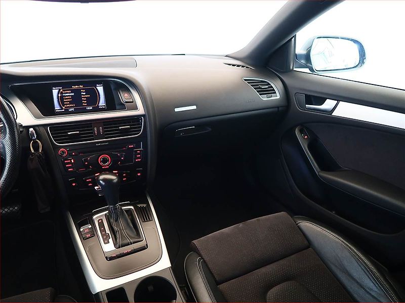 Audi A5 (2010) 2.0 TFSI, 4X4, Automat - fotka 8 z 15