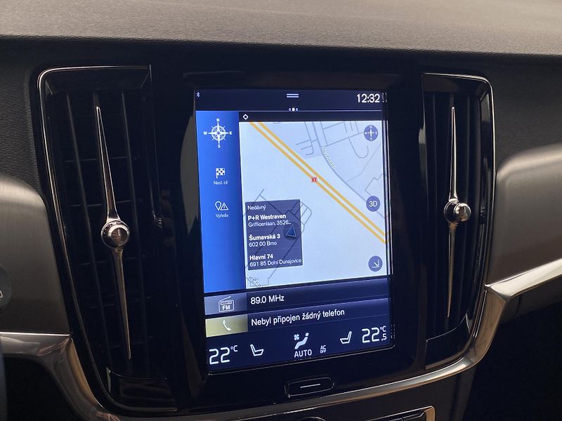 Volvo V90 D4 MOMENTUM AUT  - fotka 34 z 42