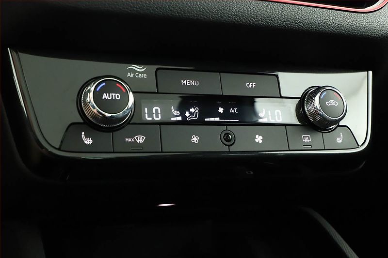Škoda Kamiq (2025) 1.5 TSI, MONTE CARLO, AUTOMAT - fotka 18 z 21