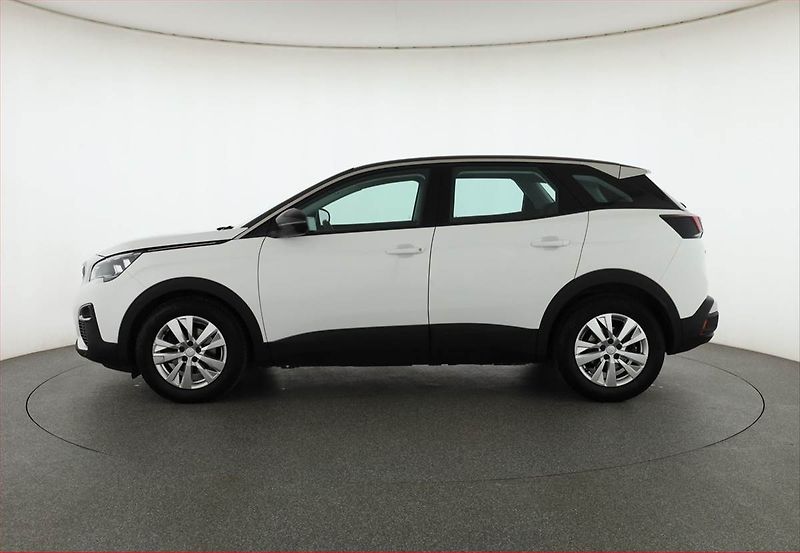 Peugeot 3008 (2018) Active Pack 1.2 PureTech - fotka 3 z 15