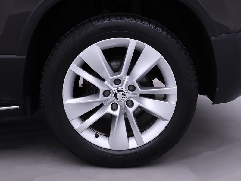 Škoda Karoq 2,0 TDI 110kW DSG CZ Style+ - fotka 33 z 40